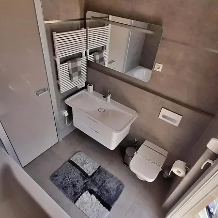 Iva Apartmán