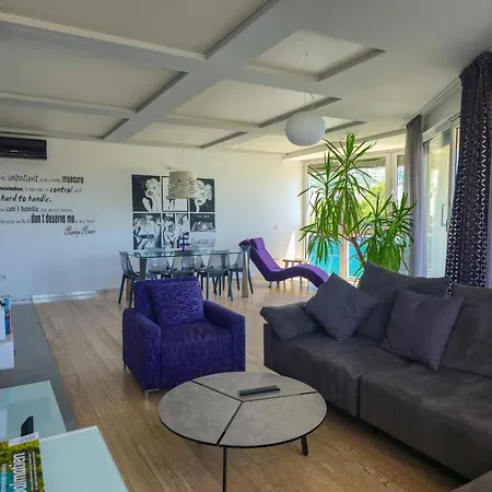 Apartment Iva *